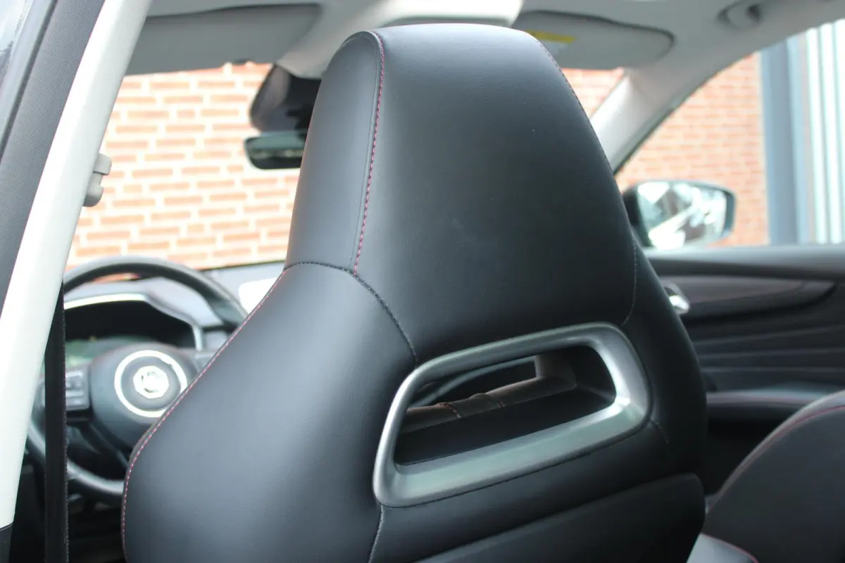 1.5 TGDI Luxury | Panorama dak | Cruise Control adap. | Lederen bekleding | Carplay/Android/Navi |