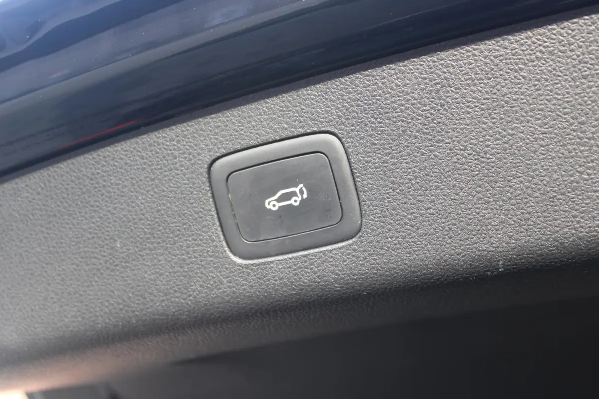 1.5 TGDI Luxury | Panorama dak | Cruise Control adap. | Lederen bekleding | Carplay/Android/Navi |