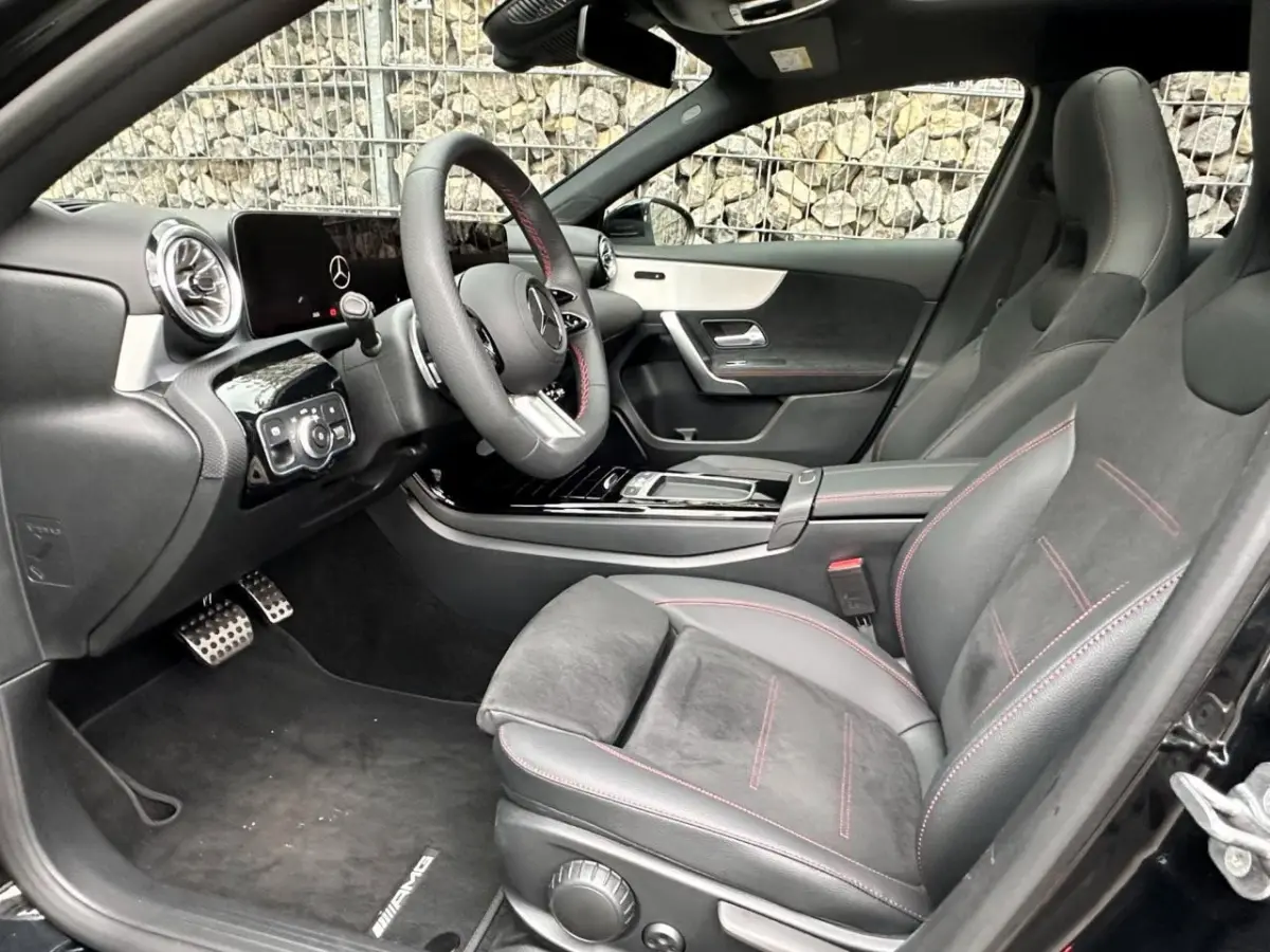 250 e AMG ** HIGH LED, NAVI+, PANO, CAMERA, KEYLESS, SPIEGEL, 19-inch LMV ** Nw - UNFALLFREI ** ** INFORMEER OOK NAAR ONZE AANTREKKELIJKE FINANCIAL-LEASE TARIEVEN **