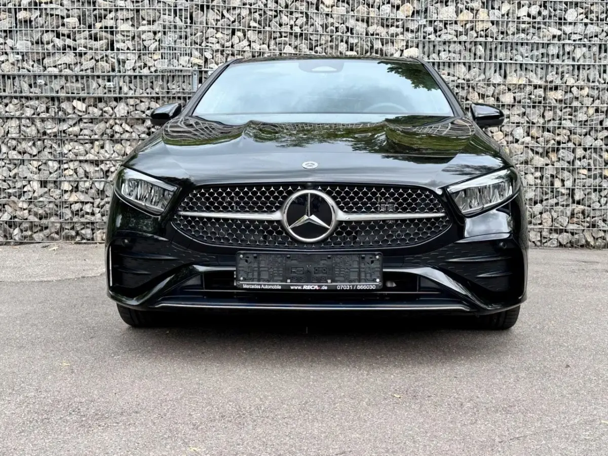 250 e AMG ** HIGH LED, NAVI+, PANO, CAMERA, KEYLESS, SPIEGEL, 19-inch LMV ** Nw - UNFALLFREI ** ** INFORMEER OOK NAAR ONZE AANTREKKELIJKE FINANCIAL-LEASE TARIEVEN **