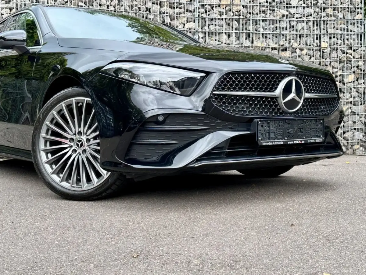 250 e AMG ** HIGH LED, NAVI+, PANO, CAMERA, KEYLESS, SPIEGEL, 19-inch LMV ** Nw - UNFALLFREI ** ** INFORMEER OOK NAAR ONZE AANTREKKELIJKE FINANCIAL-LEASE TARIEVEN **