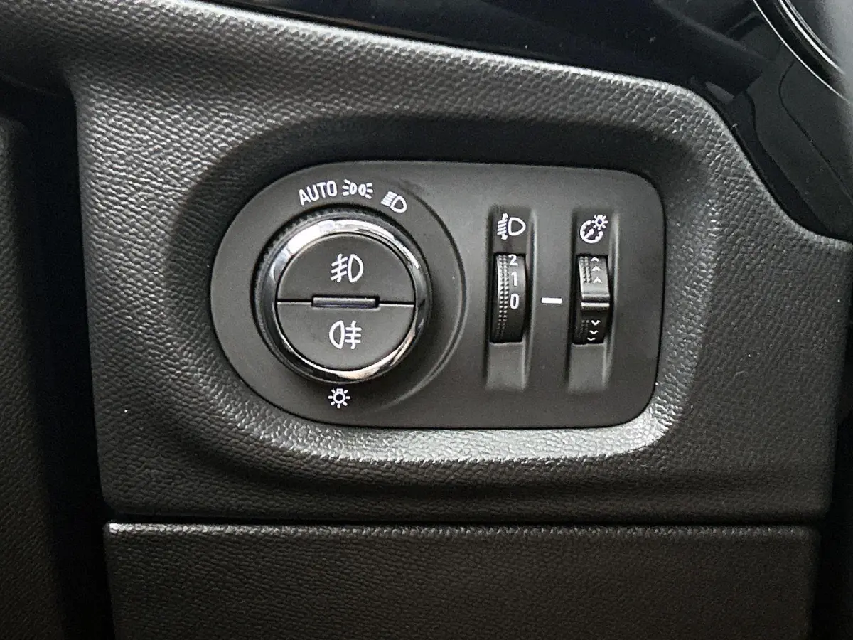 Long Range Business Edition 51 kWh | Cruise Control | Camera | Parkeersensoren | Apple Carplay/Android Auto | Dodehoekdetectie |