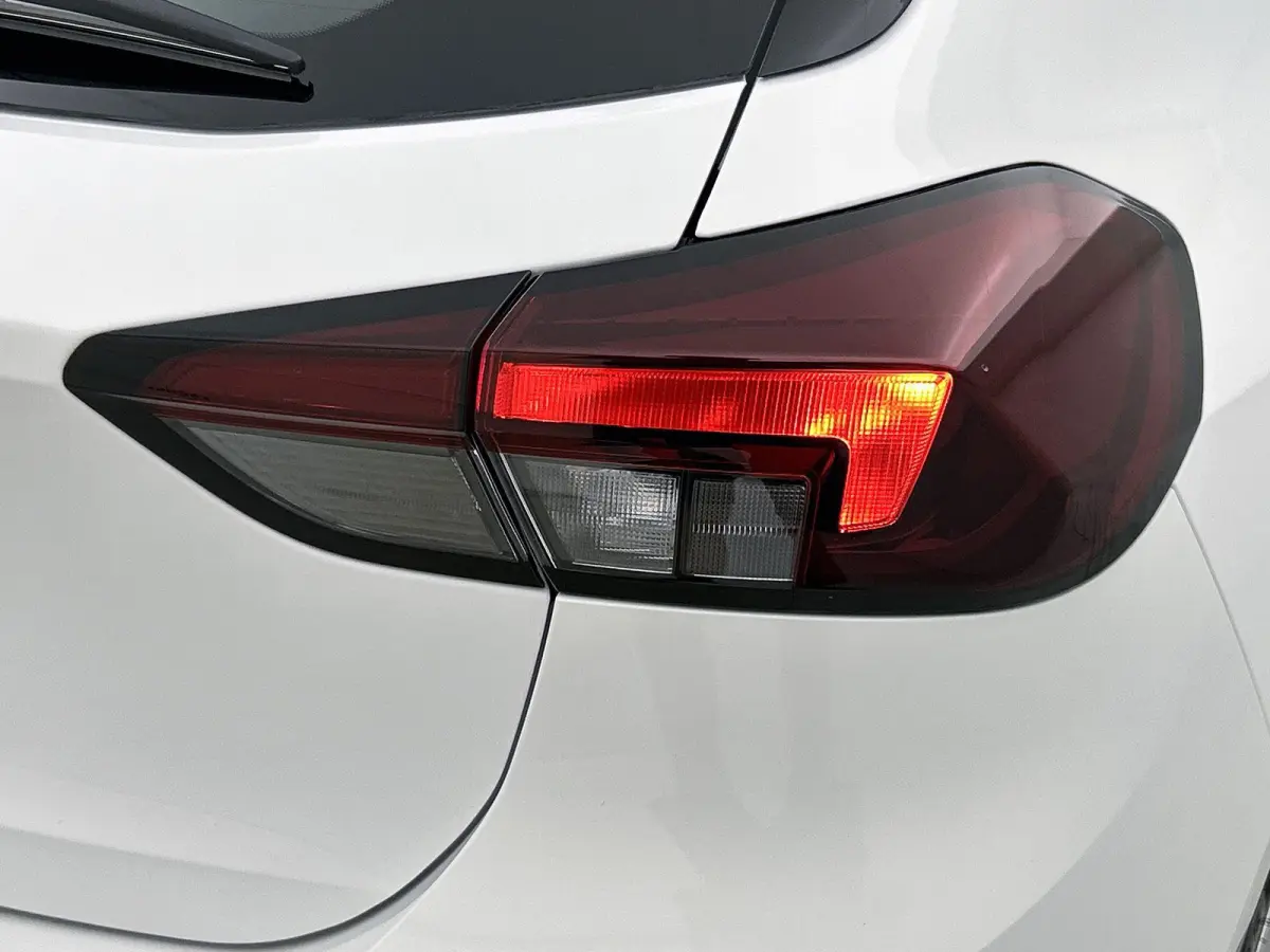 Long Range Business Edition 51 kWh | Cruise Control | Camera | Parkeersensoren | Apple Carplay/Android Auto | Dodehoekdetectie |
