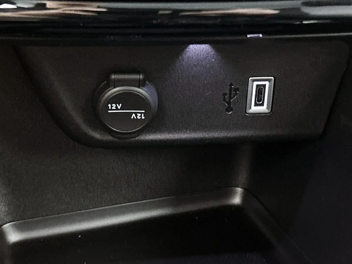 Long Range Business Edition 51 kWh | Cruise Control | Camera | Parkeersensoren | Apple Carplay/Android Auto | Dodehoekdetectie |