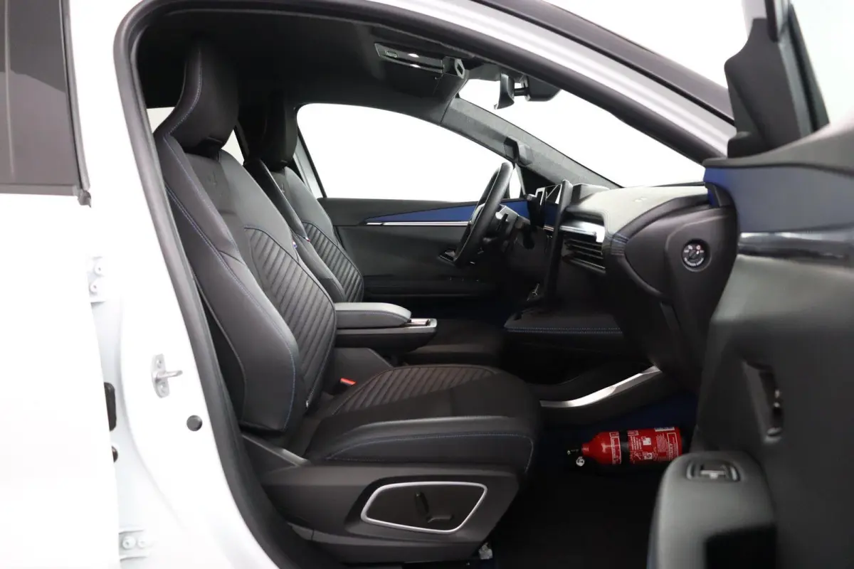 esprit Alpine 220 pk long range | Adaptieve Cruise Control | Achteruitrijcamera |