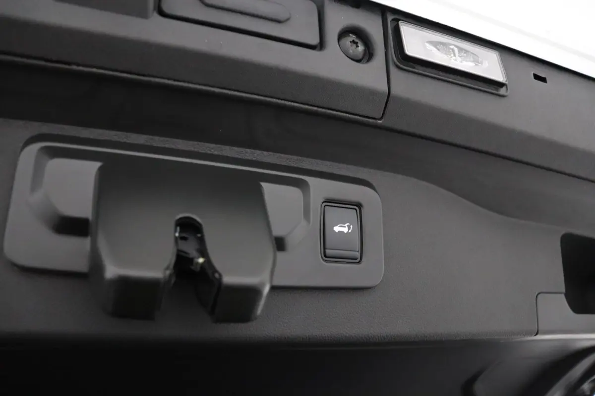 esprit Alpine 220 pk long range | Adaptieve Cruise Control | Achteruitrijcamera |
