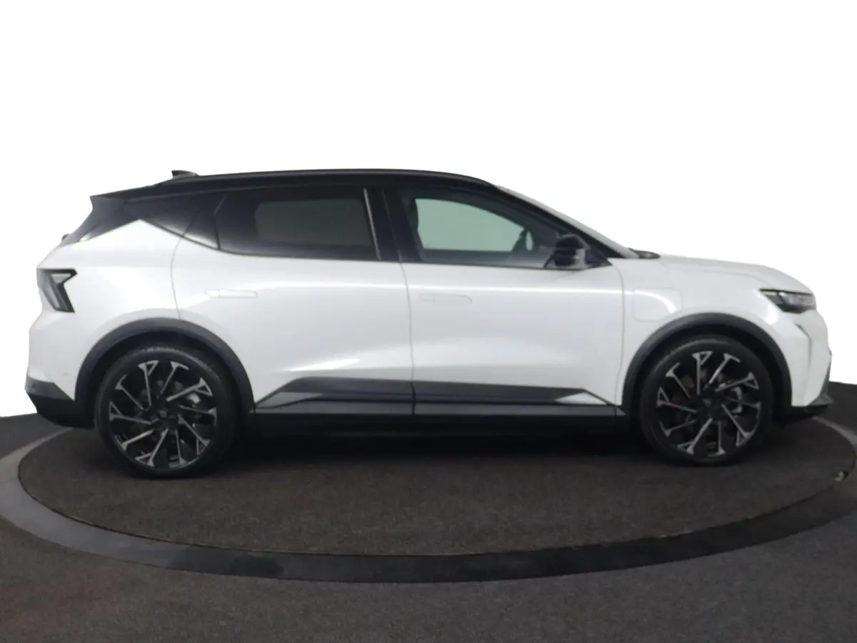esprit Alpine 220 pk long range | Adaptieve Cruise Control | Achteruitrijcamera |