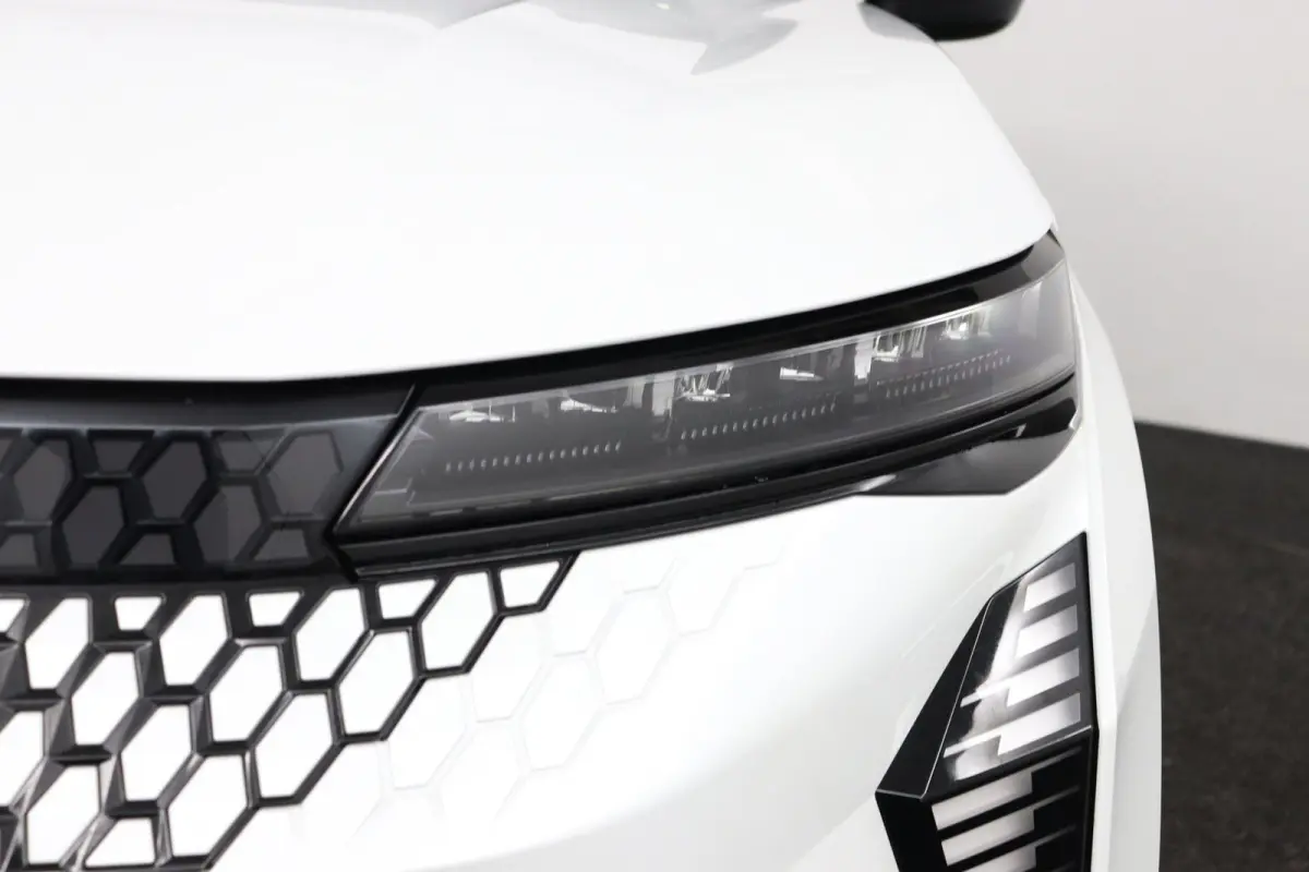 esprit Alpine 220 pk long range | Adaptieve Cruise Control | Achteruitrijcamera |