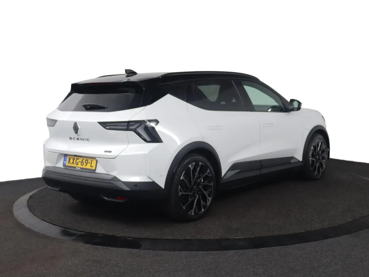 esprit Alpine 220 pk long range | Adaptieve Cruise Control | Achteruitrijcamera |