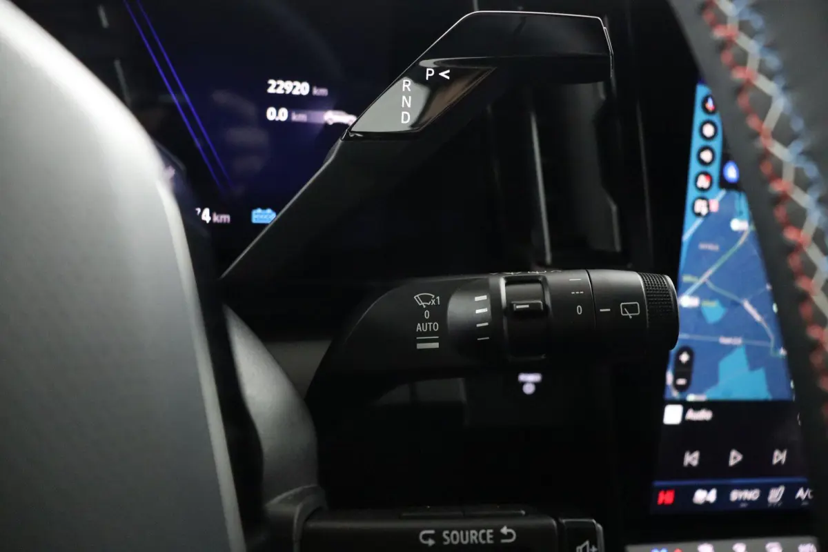 esprit Alpine 220 pk long range | Adaptieve Cruise Control | Achteruitrijcamera |