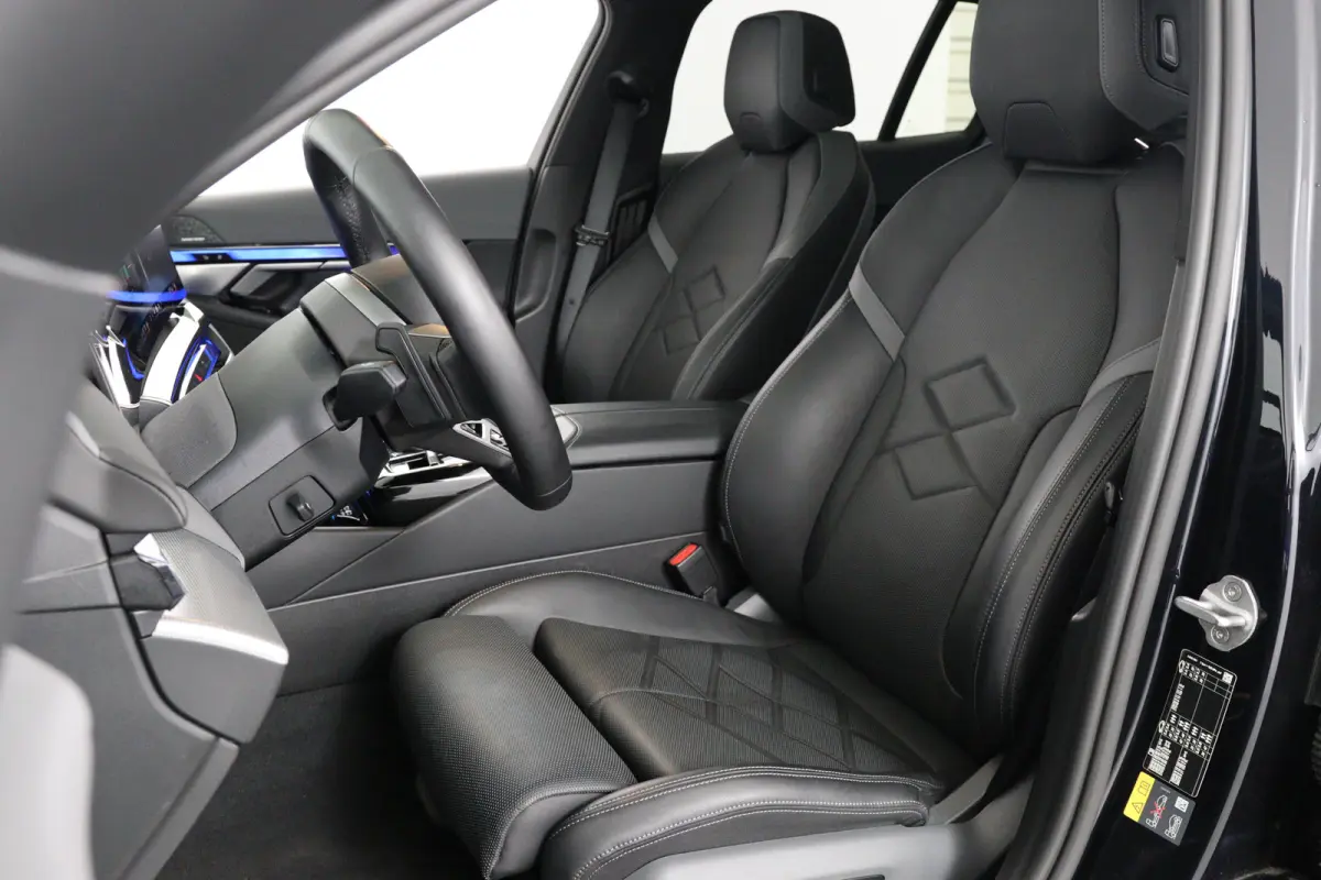 530e M Sport Edition | Harman/Kardon | Panoramadak | Memoryzetels | Luchtvering | LED | Sfeerverlichting | 360 Camera Clima | Keyless