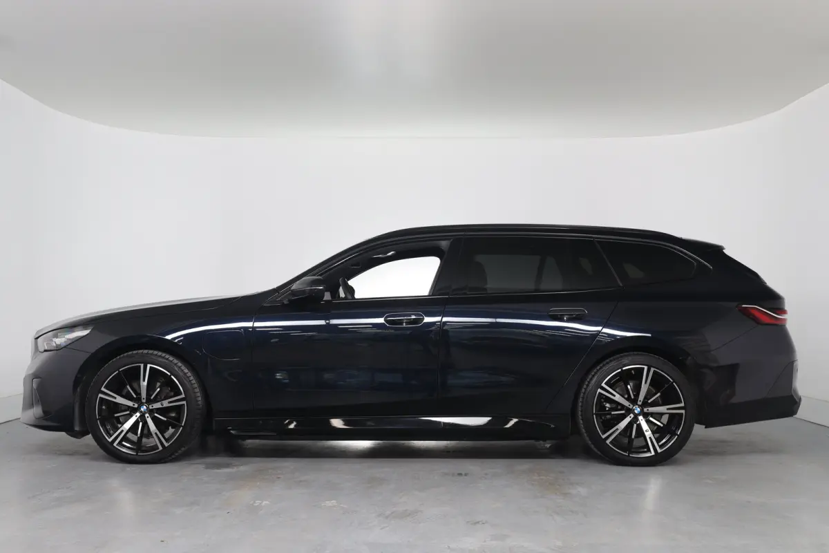 530e M Sport Edition | Harman/Kardon | Panoramadak | Memoryzetels | Luchtvering | LED | Sfeerverlichting | 360 Camera Clima | Keyless