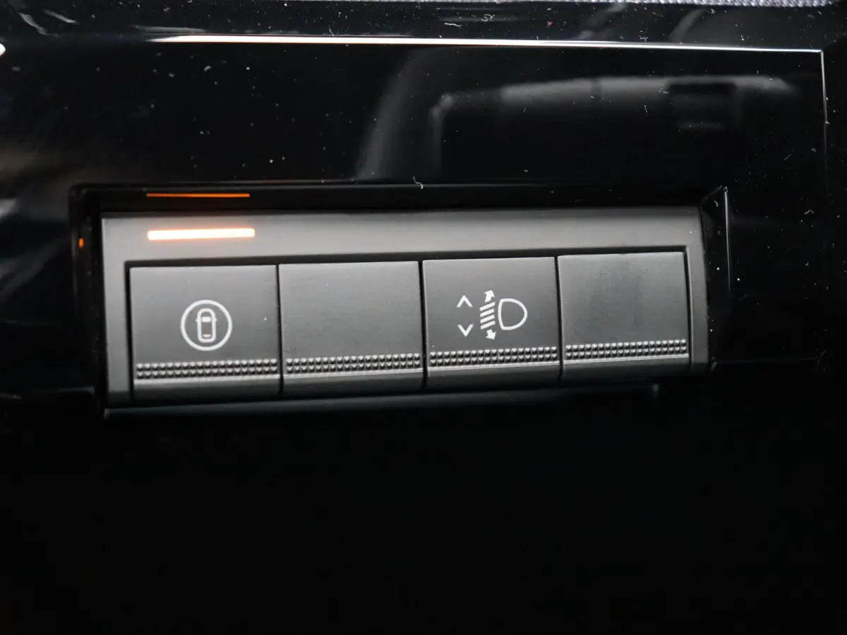 comfort range techno 52 kWh | Vijf jaar garantie | Stoel- en stuurwielverwarming | Blind spot warning | Easy park assist |