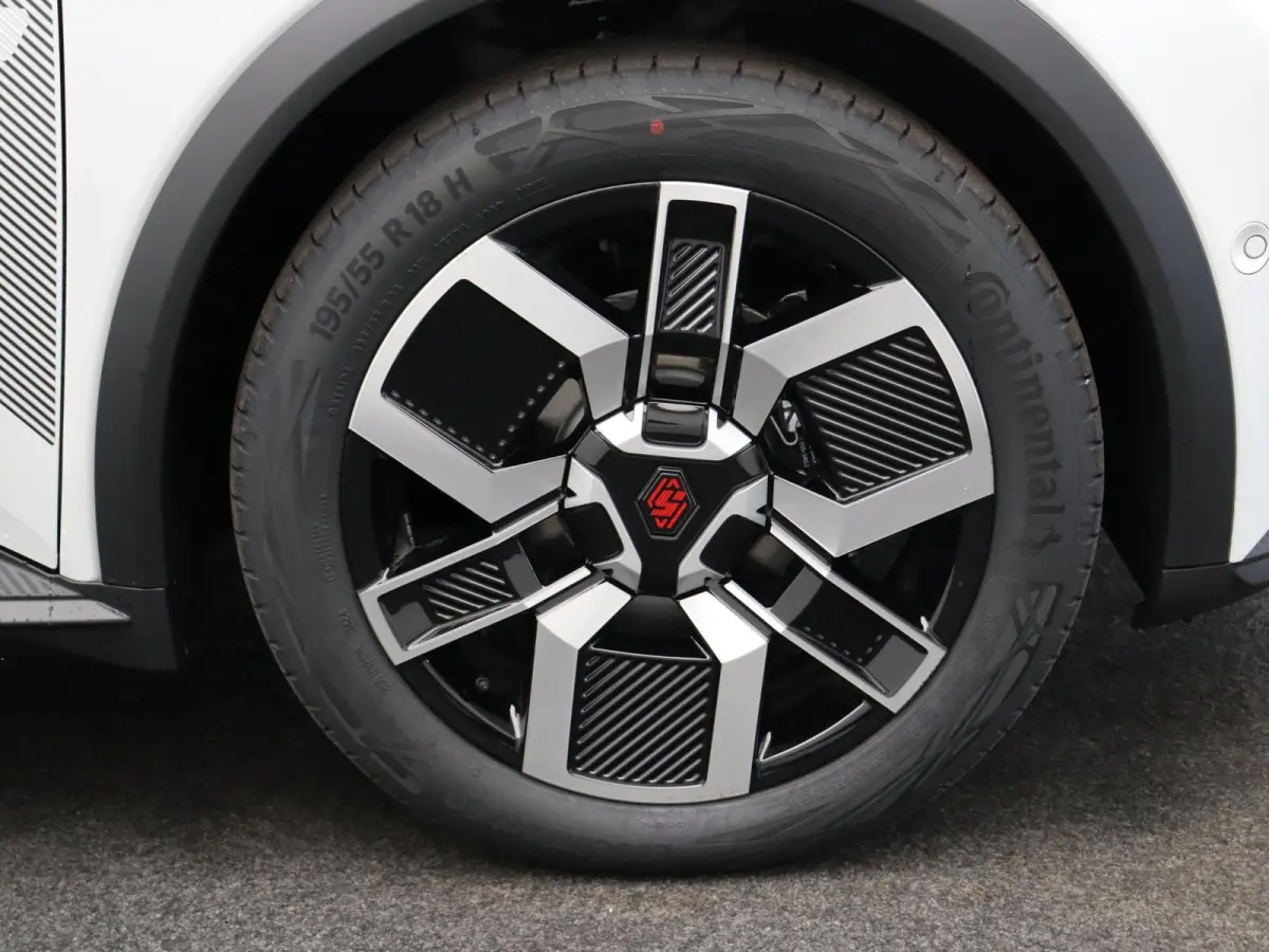 comfort range techno 52 kWh | Vijf jaar garantie | Stoel- en stuurwielverwarming | Blind spot warning | Easy park assist |