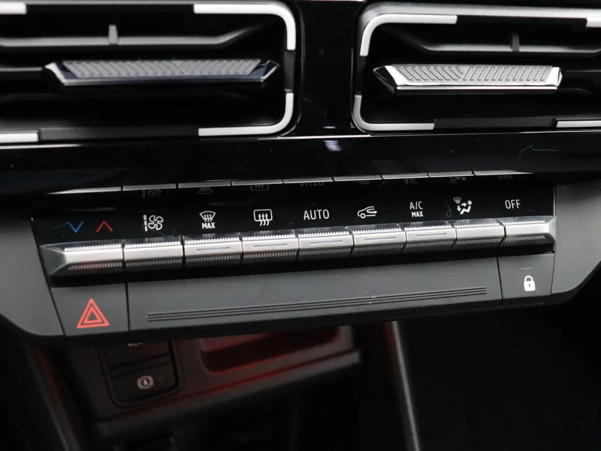 comfort range techno 52 kWh | Vijf jaar garantie | Stoel- en stuurwielverwarming | Blind spot warning | Easy park assist |