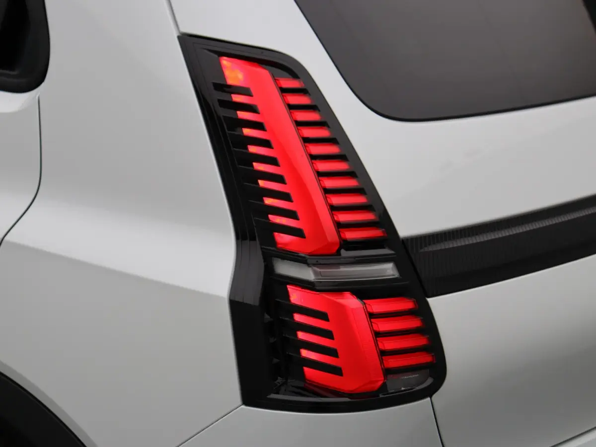 comfort range techno 52 kWh | Vijf jaar garantie | Stoel- en stuurwielverwarming | Blind spot warning | Easy park assist |
