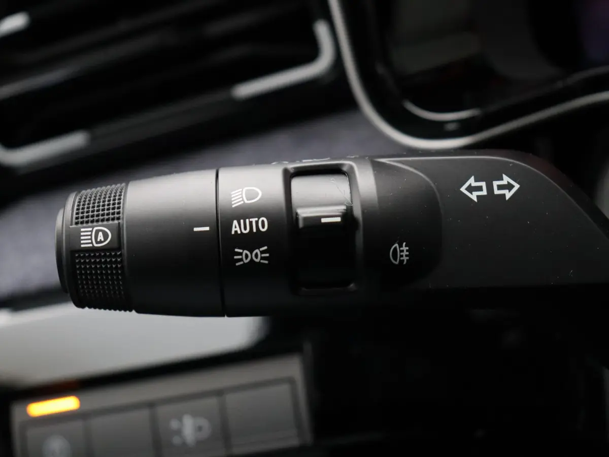 comfort range techno 52 kWh | Vijf jaar garantie | Stoel- en stuurwielverwarming | Blind spot warning | Easy park assist |