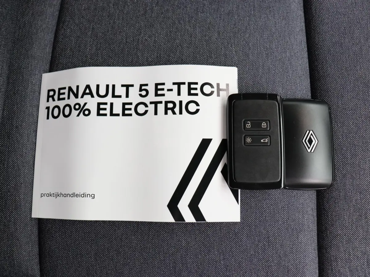 comfort range techno 52 kWh | Vijf jaar garantie | Stoel- en stuurwielverwarming | Blind spot warning | Easy park assist |