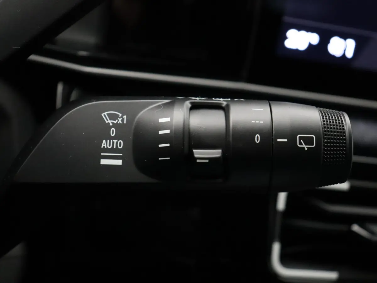 comfort range techno 52 kWh | Vijf jaar garantie | Stoel- en stuurwielverwarming | Blind spot warning | Easy park assist |