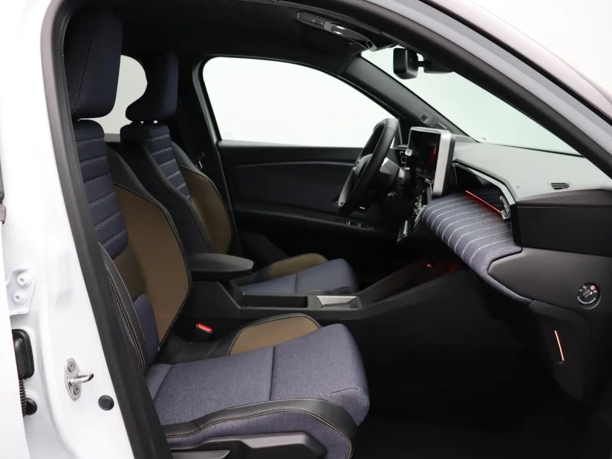 comfort range techno 52 kWh | Vijf jaar garantie | Stoel- en stuurwielverwarming | Blind spot warning | Easy park assist |