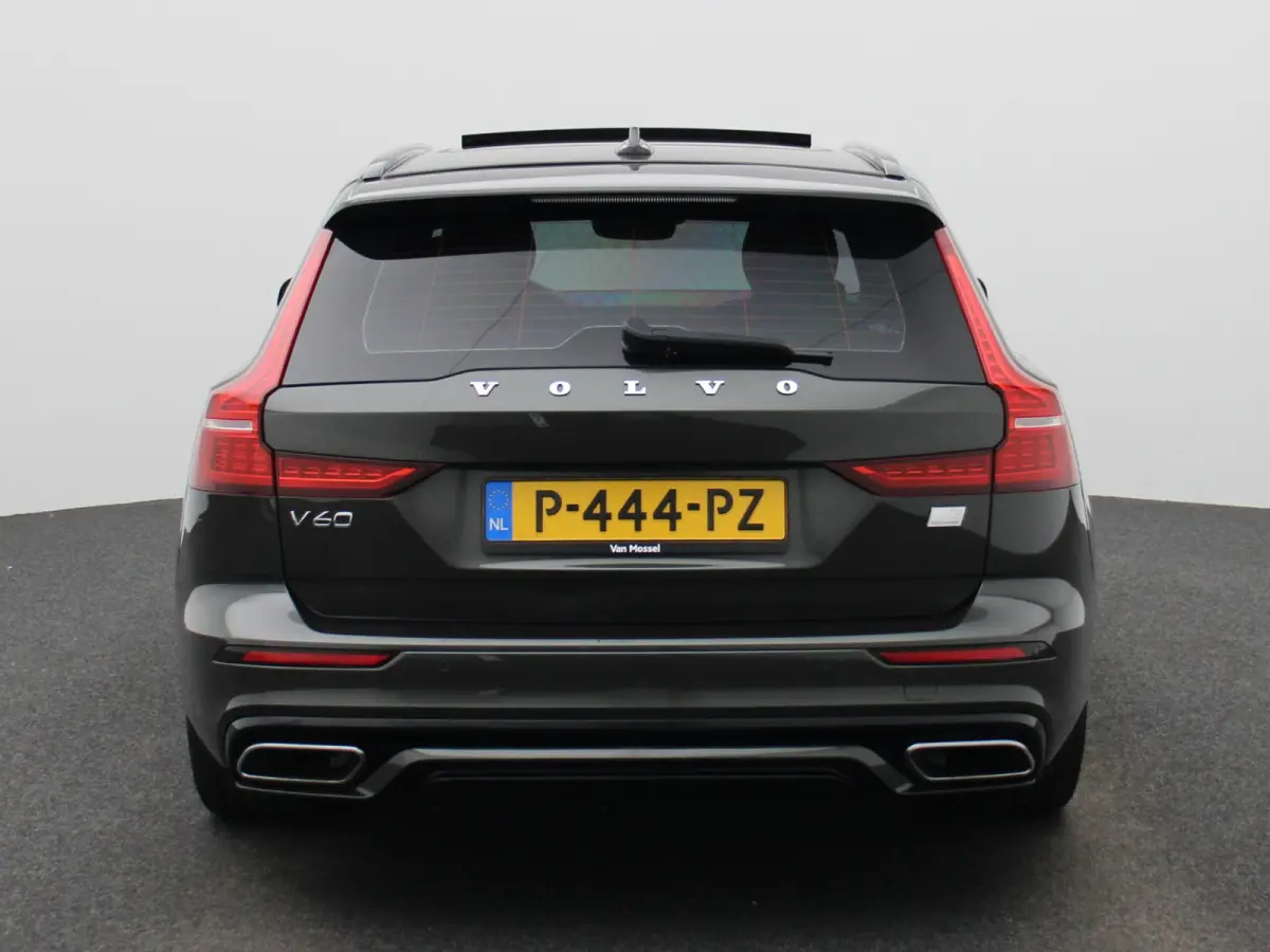 2.0 T8 Recharge AWD R-Design VERWACHT !! | PANORAMADAK | MEMORY | NAVIGATIE | CAMERA | TREKHAAK | STOELVERWARMING | LEDER | SPORSTOELEN | ELEKTRISCHE STOEL | 12 MAANDEN BOVAG GARANTIE |