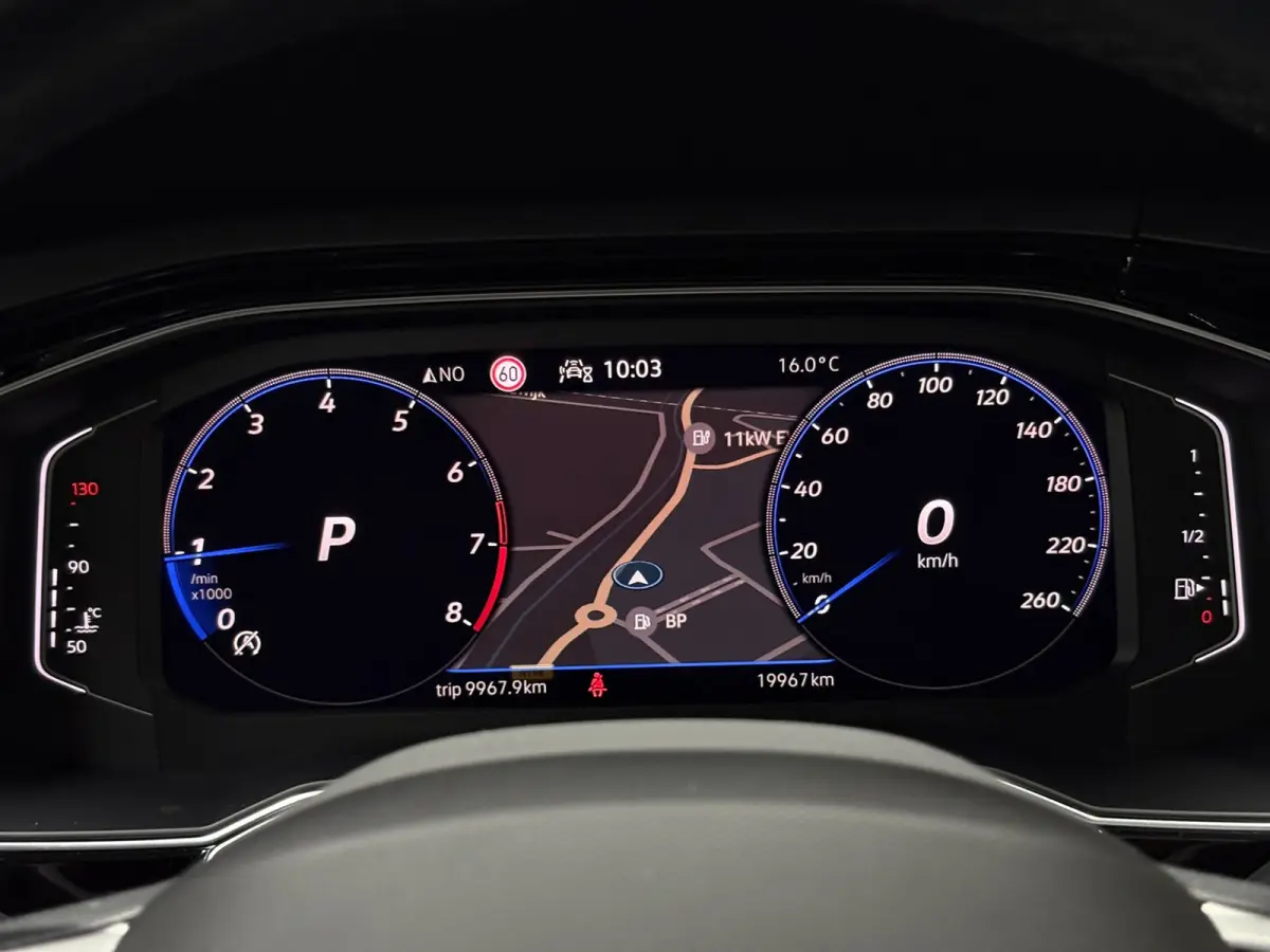 1.0 TSI R-Line Pano Keyless Trekhaak Camera Full Option