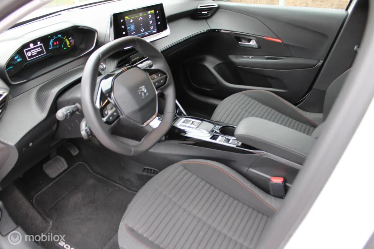 EV Active Pack 50 kWh, Navi/app connect, Led verlichting, Pdc, 3 fase laden, Cruise, Clima