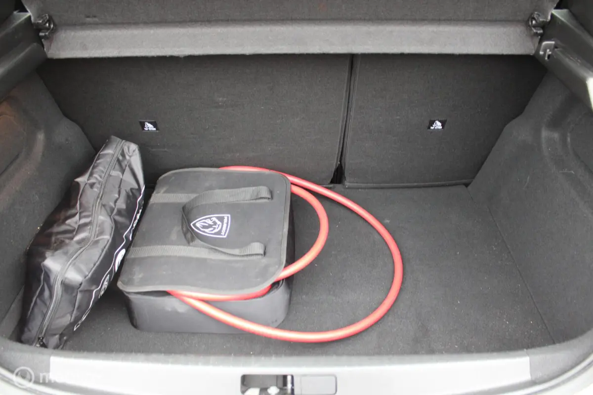 EV Active Pack 50 kWh, Navi/app connect, Led verlichting, Pdc, 3 fase laden, Cruise, Clima