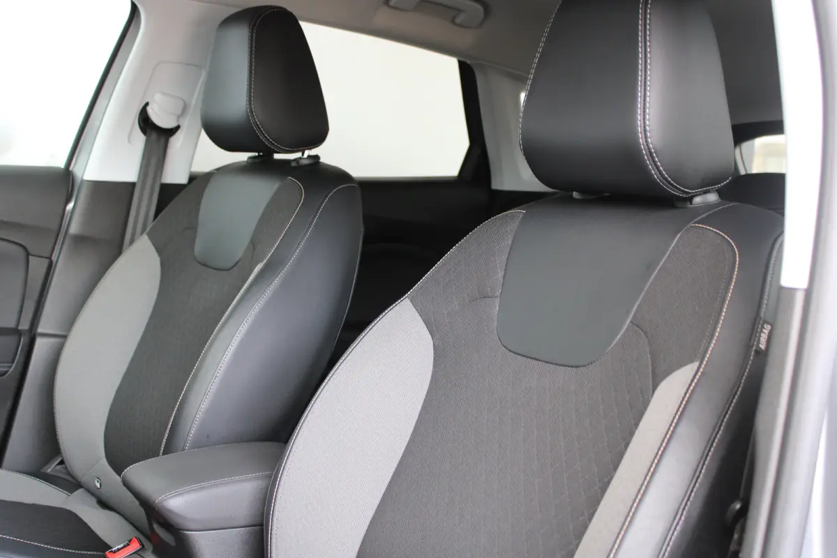 1.2 Turbo 120 Jaar Edition | Navigatie | Climate control | AFL Koplampen | AGR | Cruise control |