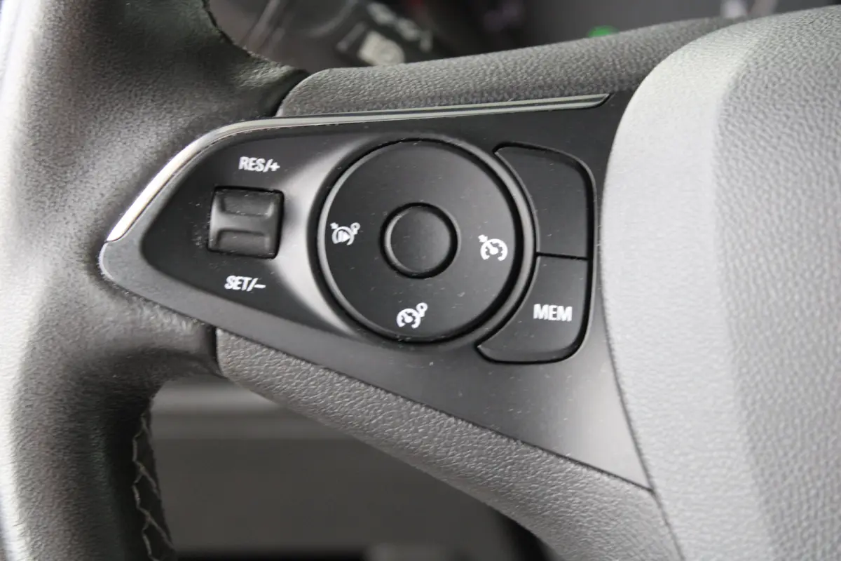 1.2 Turbo 120 Jaar Edition | Navigatie | Climate control | AFL Koplampen | AGR | Cruise control |