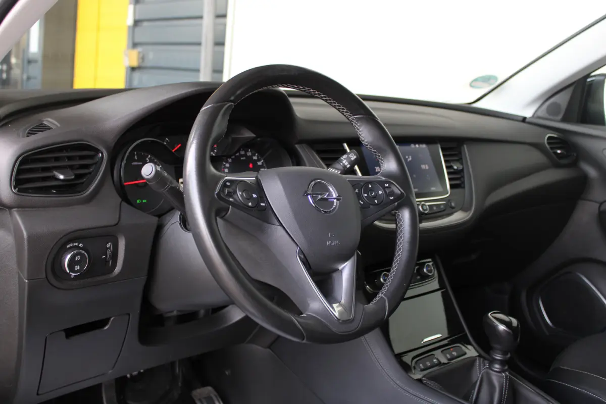 1.2 Turbo 120 Jaar Edition | Navigatie | Climate control | AFL Koplampen | AGR | Cruise control |