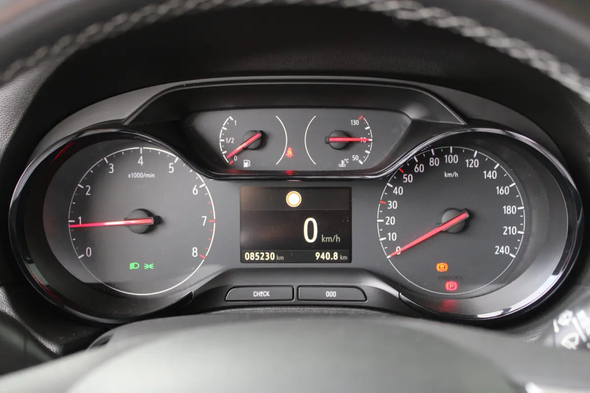 1.2 Turbo 120 Jaar Edition | Navigatie | Climate control | AFL Koplampen | AGR | Cruise control |