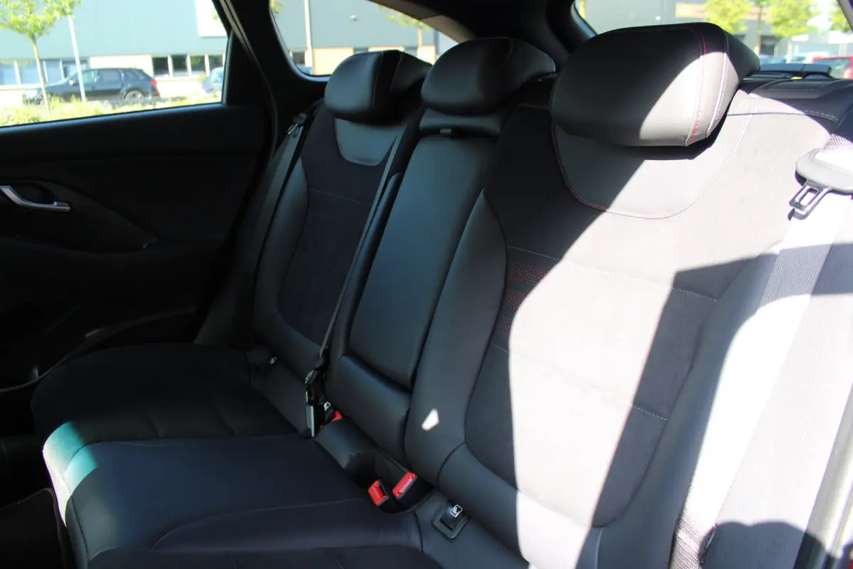 1.5 T-GDi 140pk MHEV N-Line | Camera | Trekhaak | Carplay | Dodehoek detectie | Stoelgeheugen | Parkeersensoren | Stoelverwarming | Stuurverwarming
