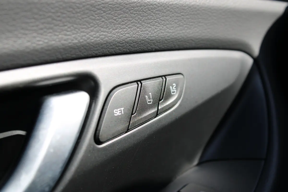 1.5 T-GDi 140pk MHEV N-Line | Camera | Trekhaak | Carplay | Dodehoek detectie | Stoelgeheugen | Parkeersensoren | Stoelverwarming | Stuurverwarming