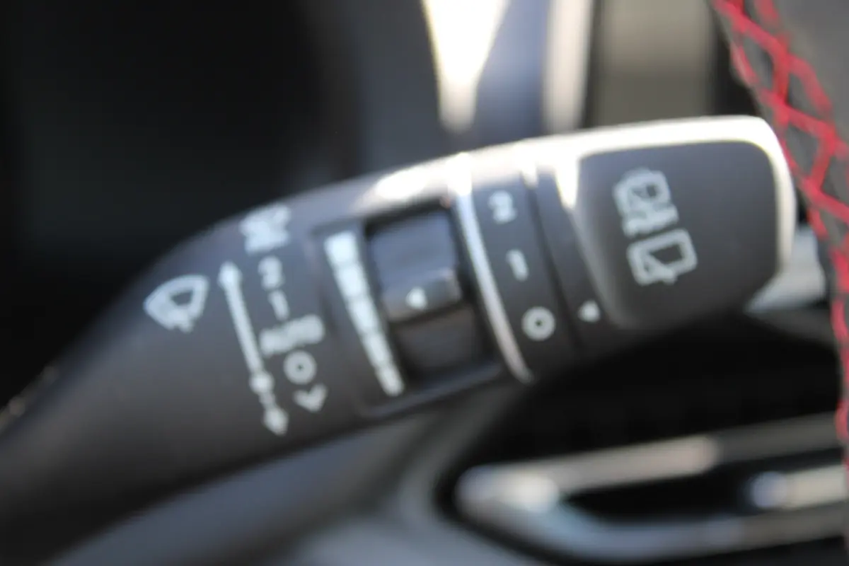 1.5 T-GDi 140pk MHEV N-Line | Camera | Trekhaak | Carplay | Dodehoek detectie | Stoelgeheugen | Parkeersensoren | Stoelverwarming | Stuurverwarming