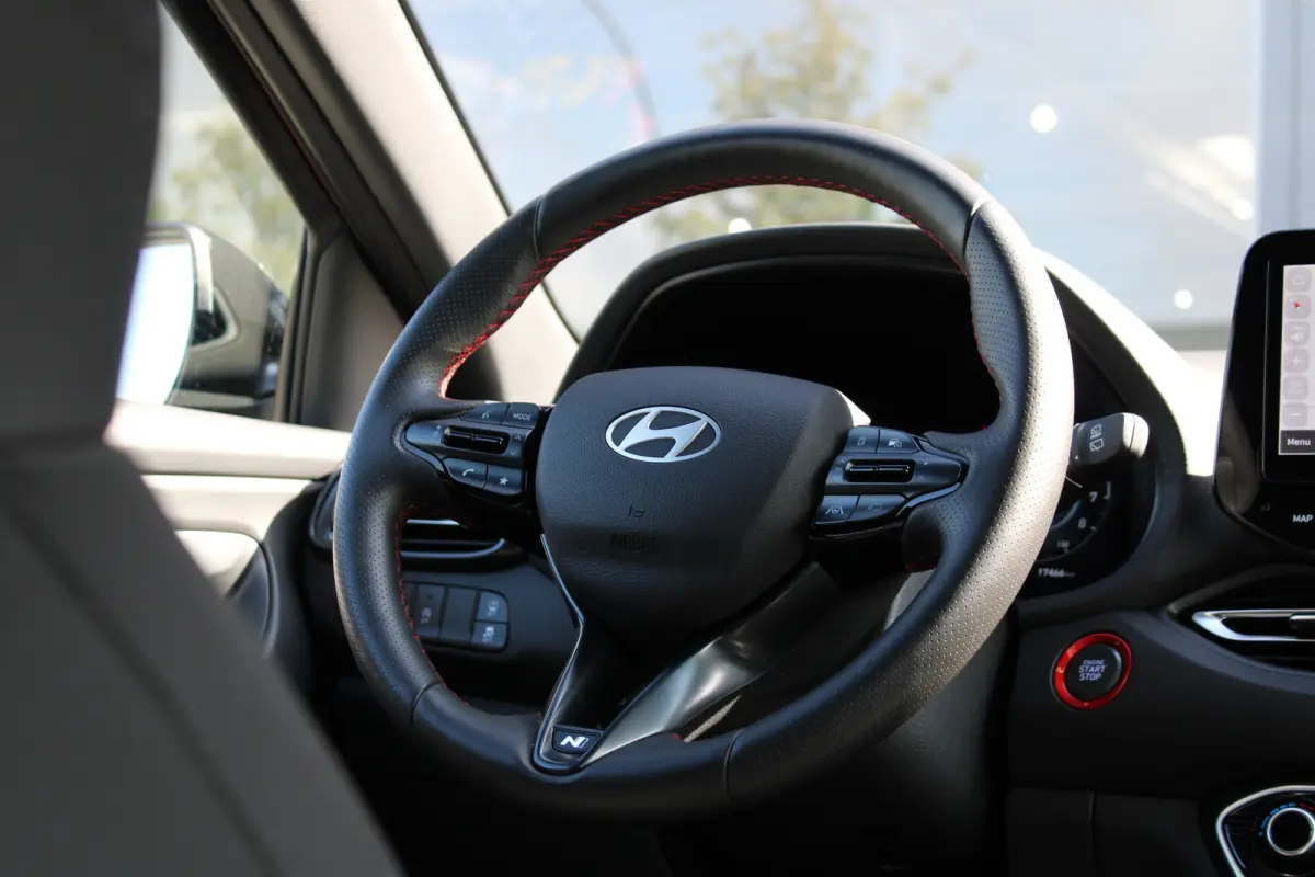 1.5 T-GDi 140pk MHEV N-Line | Camera | Trekhaak | Carplay | Dodehoek detectie | Stoelgeheugen | Parkeersensoren | Stoelverwarming | Stuurverwarming