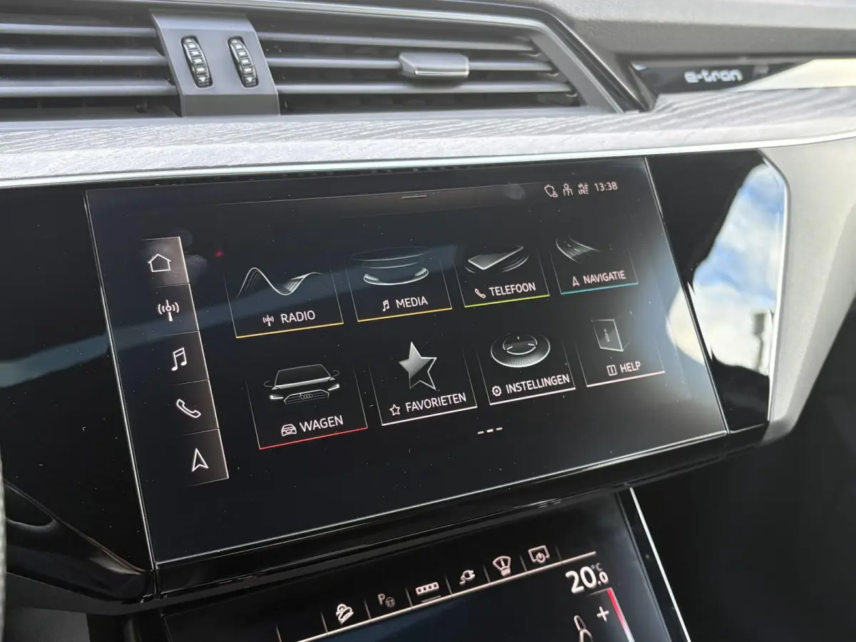 55 408pk quattro S edition 95 kWh | Panoramadak | 22 inch velgen | Head-up Display | Virtual Mirrors | B&O Audio
