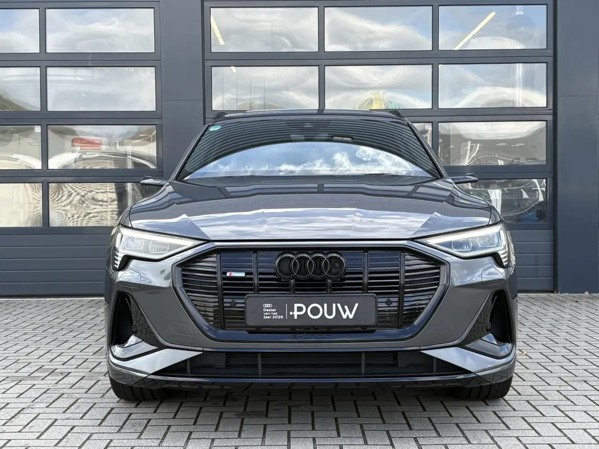 55 408pk quattro S edition 95 kWh | Panoramadak | 22 inch velgen | Head-up Display | Virtual Mirrors | B&O Audio