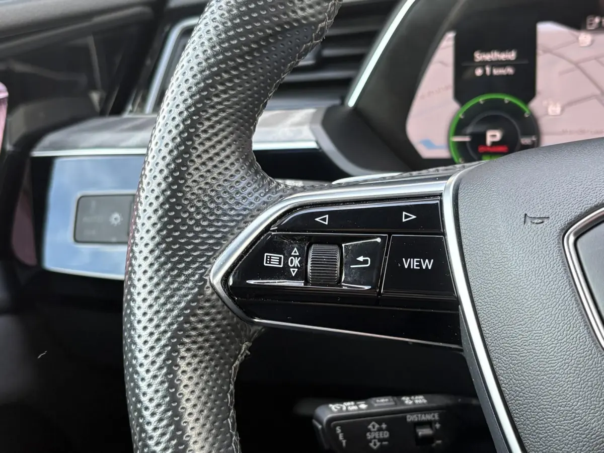 55 408pk quattro S edition 95 kWh | Panoramadak | 22 inch velgen | Head-up Display | Virtual Mirrors | B&O Audio