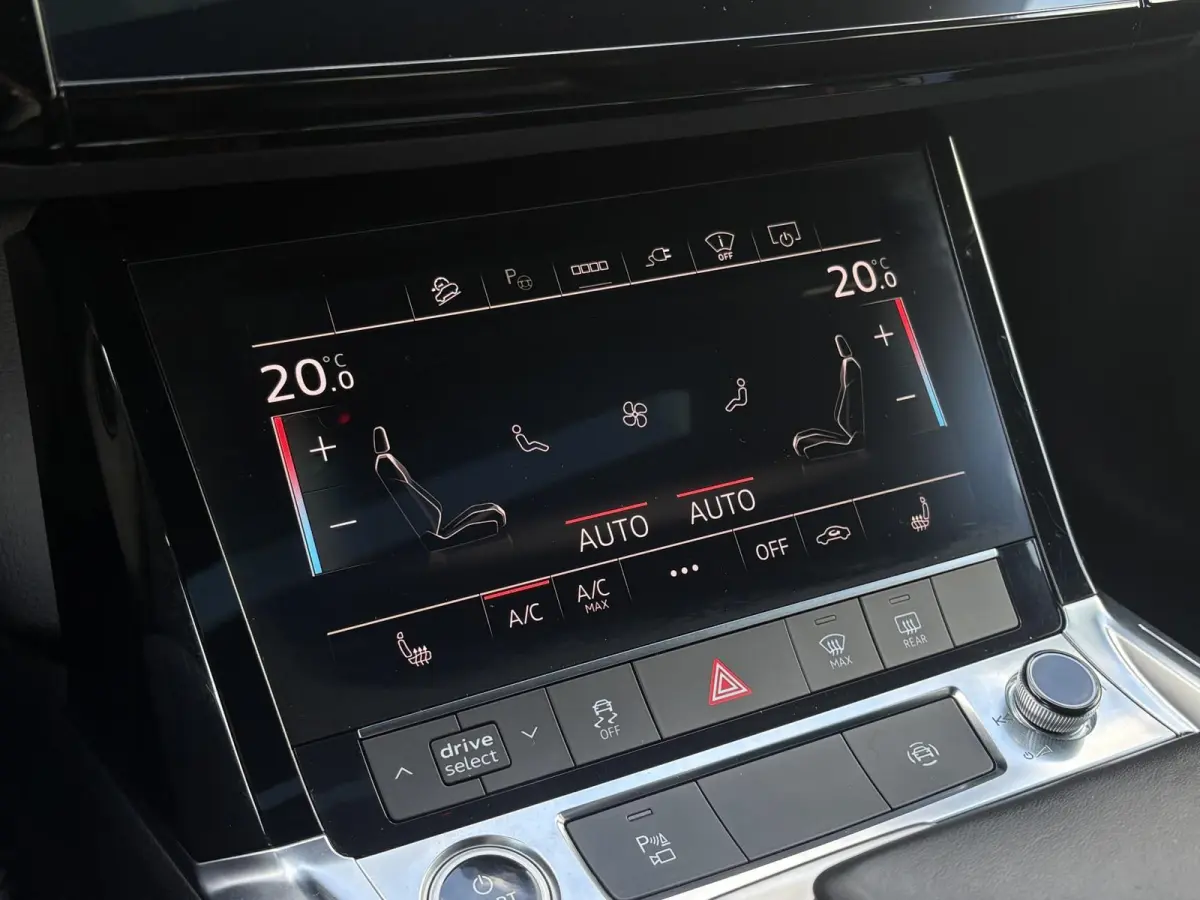 55 408pk quattro S edition 95 kWh | Panoramadak | 22 inch velgen | Head-up Display | Virtual Mirrors | B&O Audio