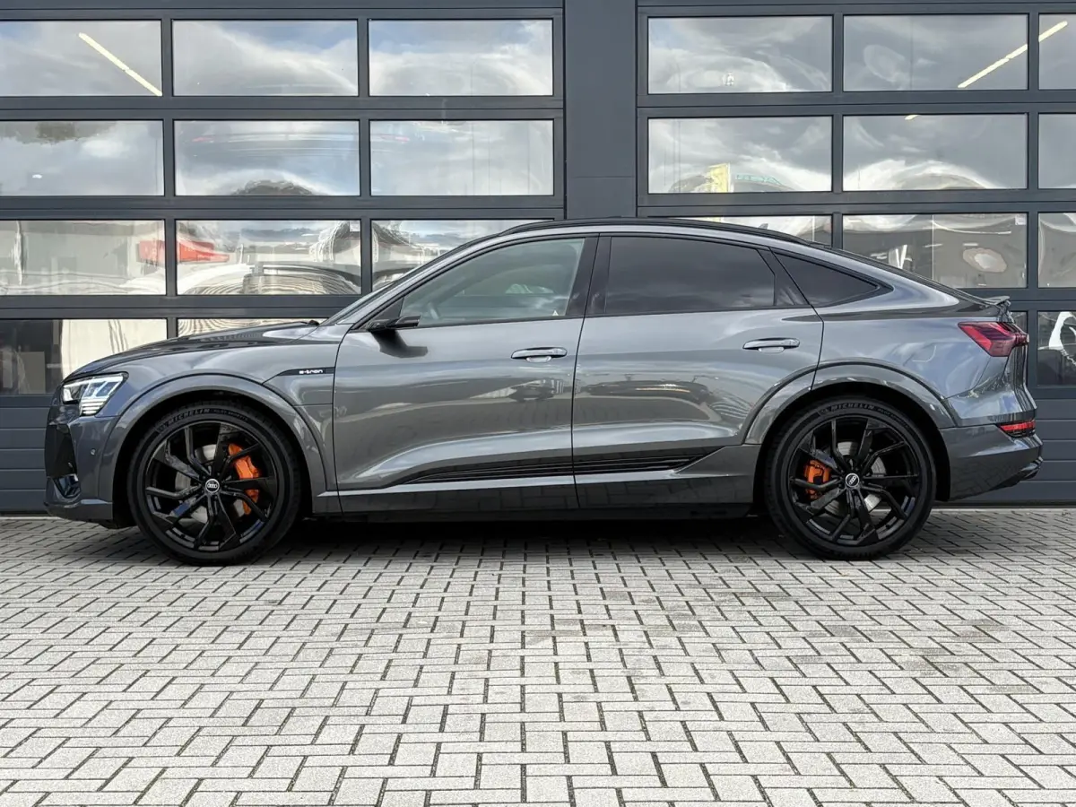 55 408pk quattro S edition 95 kWh | Panoramadak | 22 inch velgen | Head-up Display | Virtual Mirrors | B&O Audio