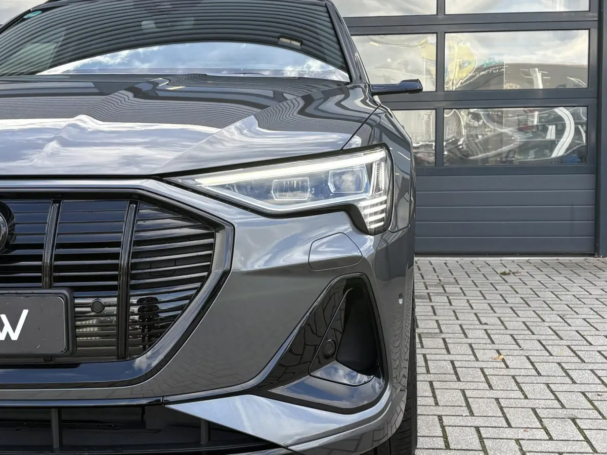 55 408pk quattro S edition 95 kWh | Panoramadak | 22 inch velgen | Head-up Display | Virtual Mirrors | B&O Audio