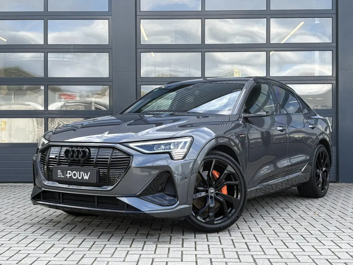 55 408pk quattro S edition 95 kWh | Panoramadak | 22 inch velgen | Head-up Display | Virtual Mirrors | B&O Audio