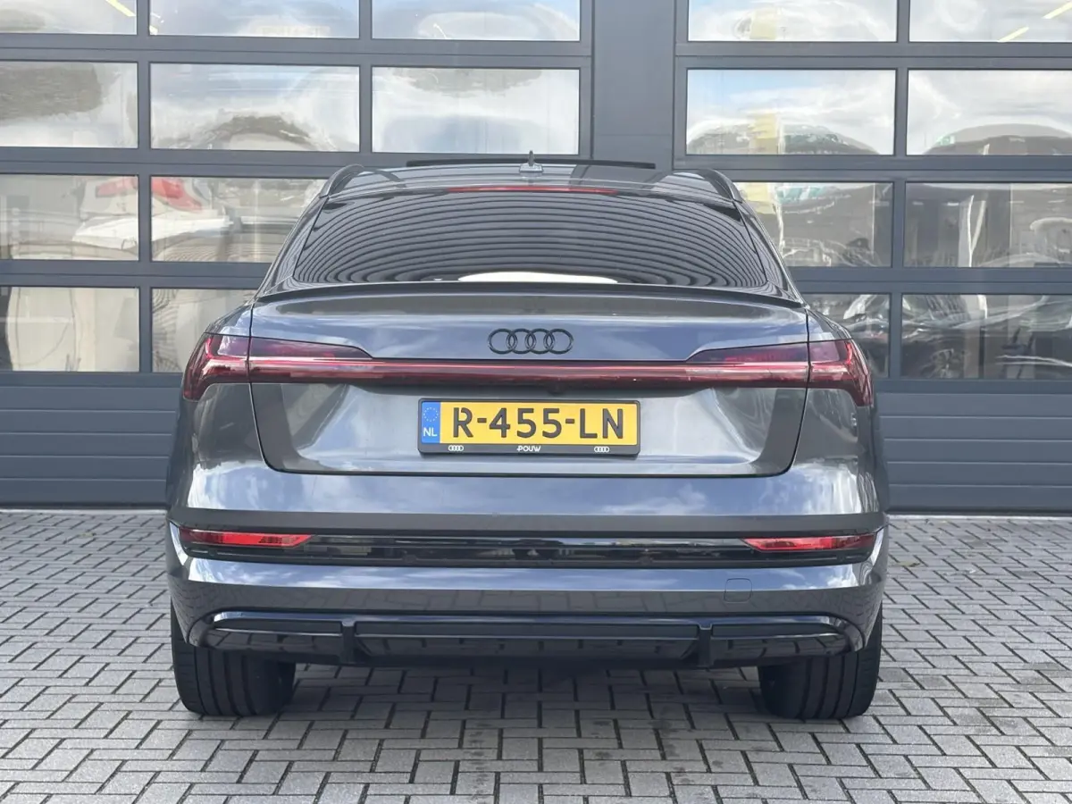 55 408pk quattro S edition 95 kWh | Panoramadak | 22 inch velgen | Head-up Display | Virtual Mirrors | B&O Audio