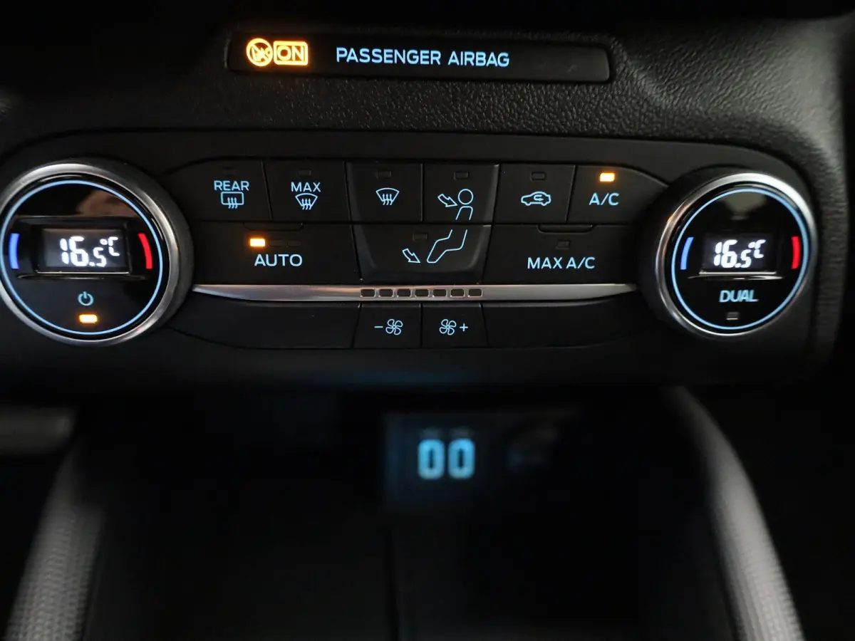 1.5 EcoBoost ST Line X Business | Adaptief Cruisecontrol | Achteruitrijcamera | Navigatie | AGR Stoelen | Trekhaak |