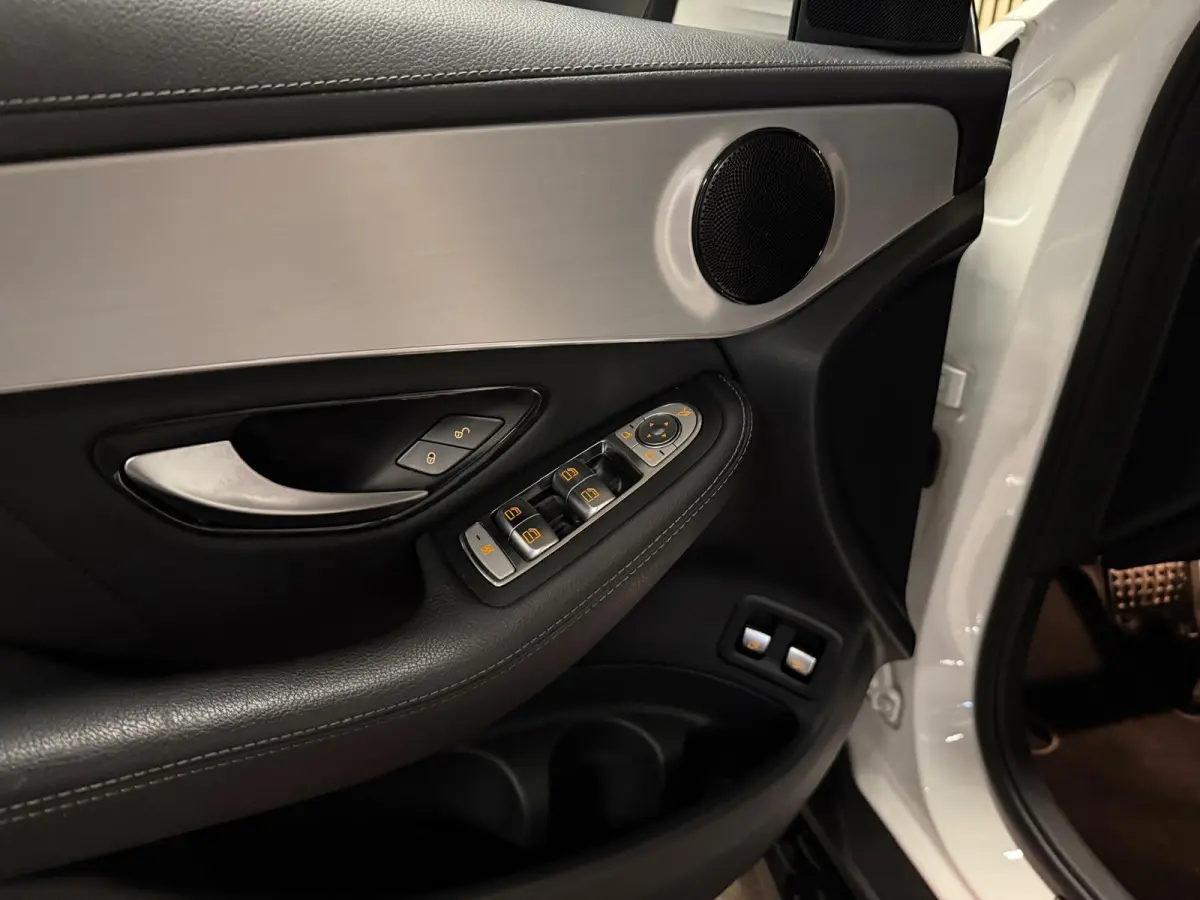 300e 4MATIC AMG STYLING-SCHUIFDAK-21 INCH-CAMERA-DAB