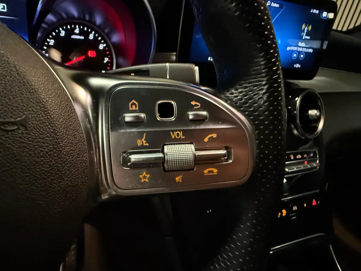 300e 4MATIC AMG STYLING-SCHUIFDAK-21 INCH-CAMERA-DAB