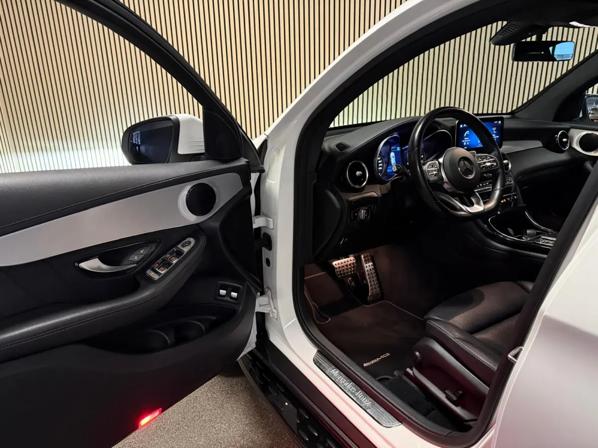 300e 4MATIC AMG STYLING-SCHUIFDAK-21 INCH-CAMERA-DAB