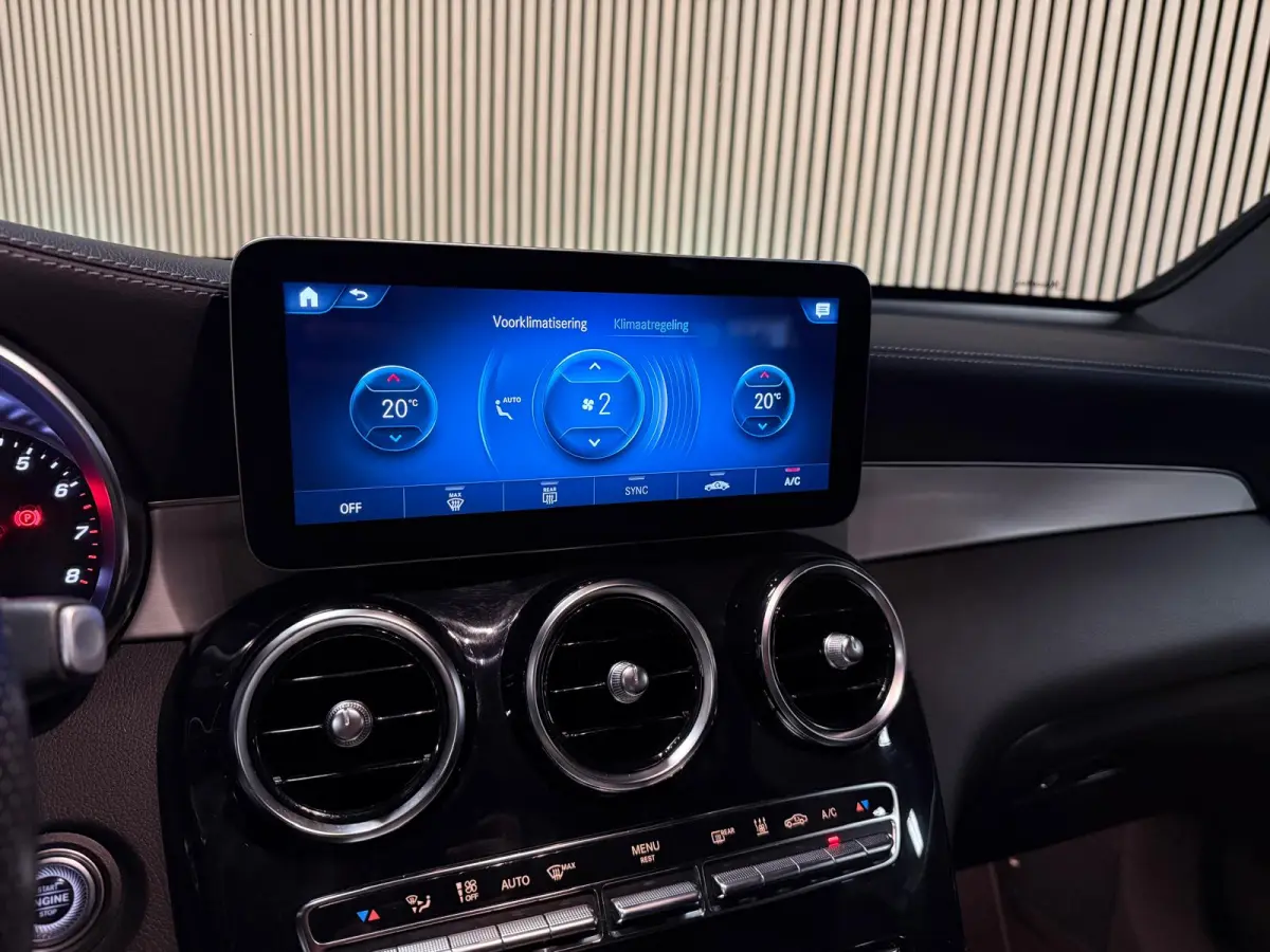 300e 4MATIC AMG STYLING-SCHUIFDAK-21 INCH-CAMERA-DAB