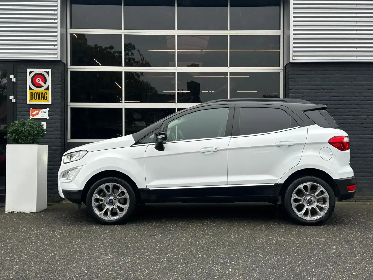 1.0 Titanium, Bluetooth, CarPlay, Camera, Cruise, Navi, Stuur/Stoelverwrm, NAP
